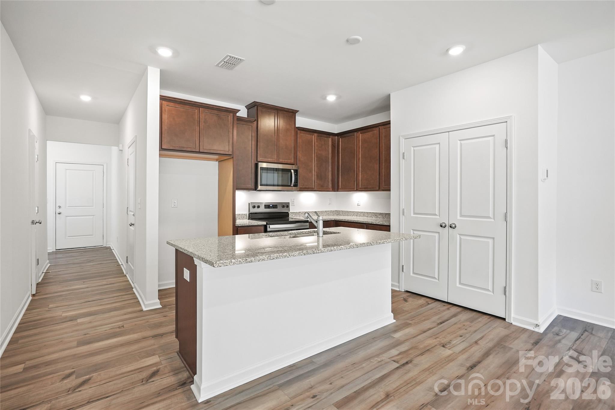 11916 Oak Street — Charlotte
