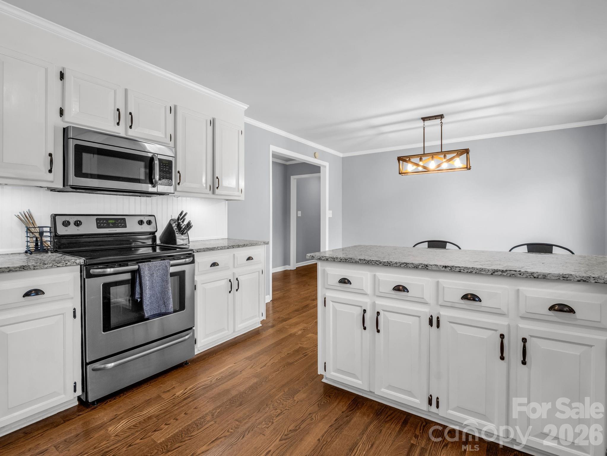 102 Knoll Court — Belmont