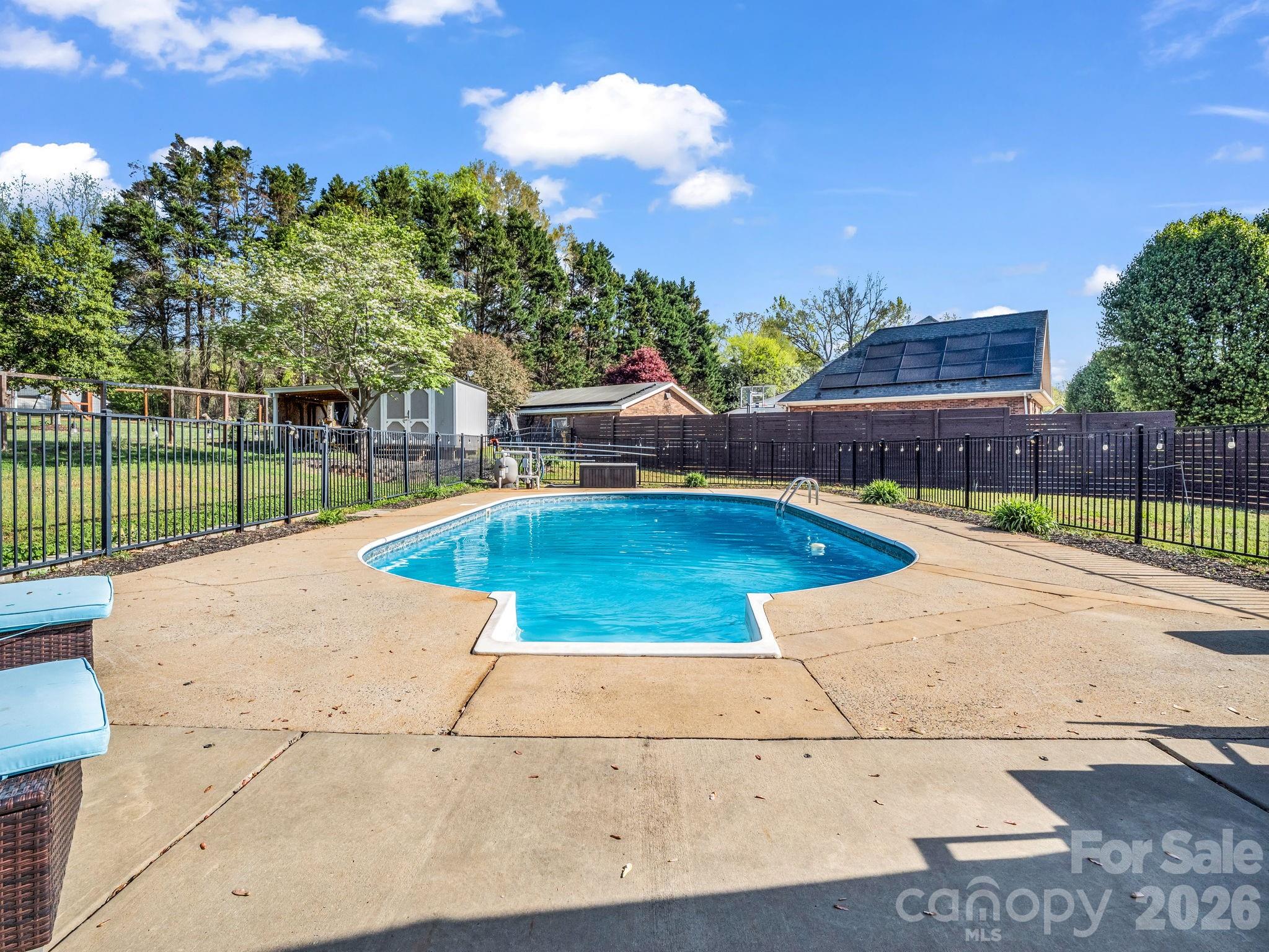 102 Knoll Court — Belmont