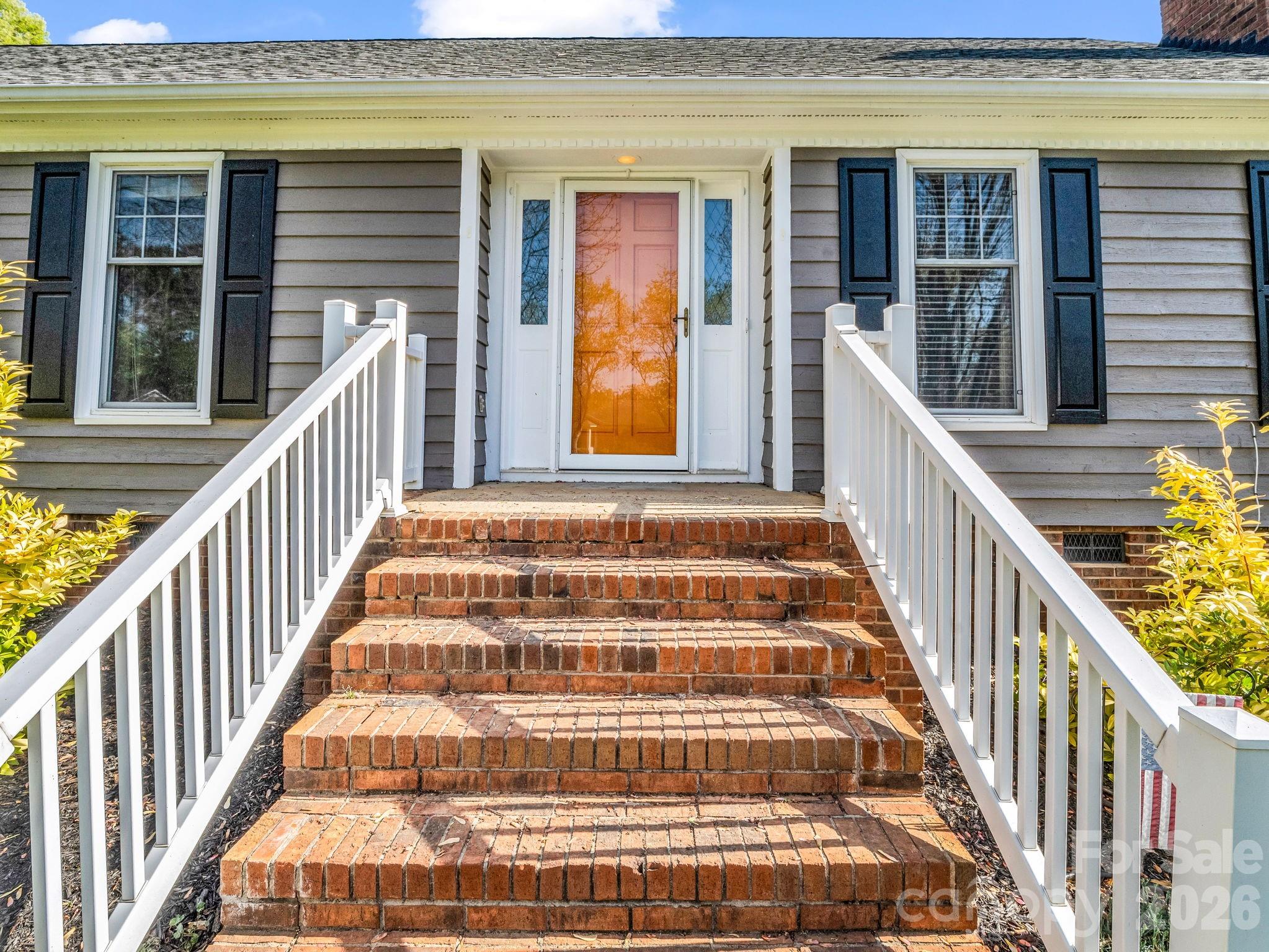 102 Knoll Court — Belmont