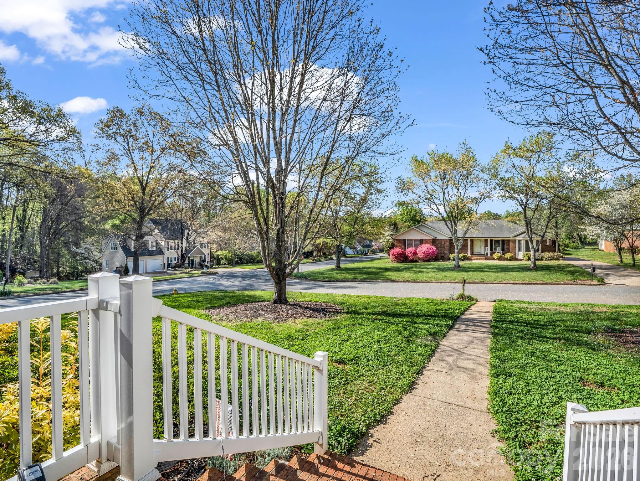 102 Knoll Court — Belmont