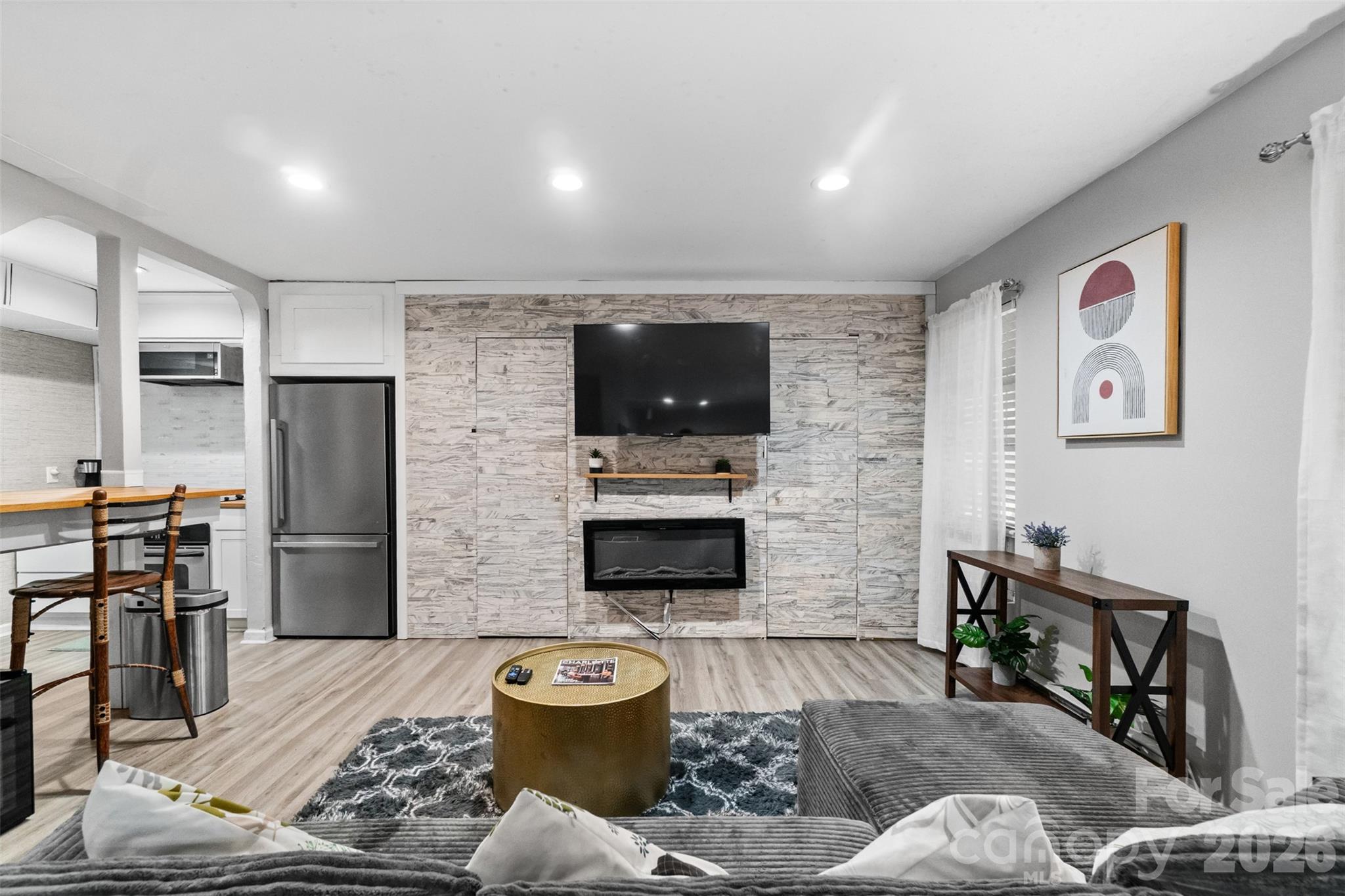 6239 Skyline Drive — Charlotte
