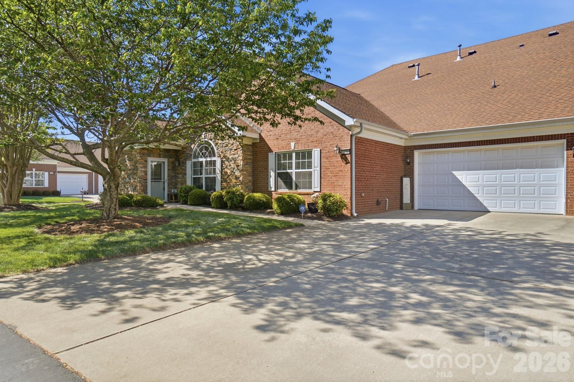 3270 Abbey Walk Lane — Matthews