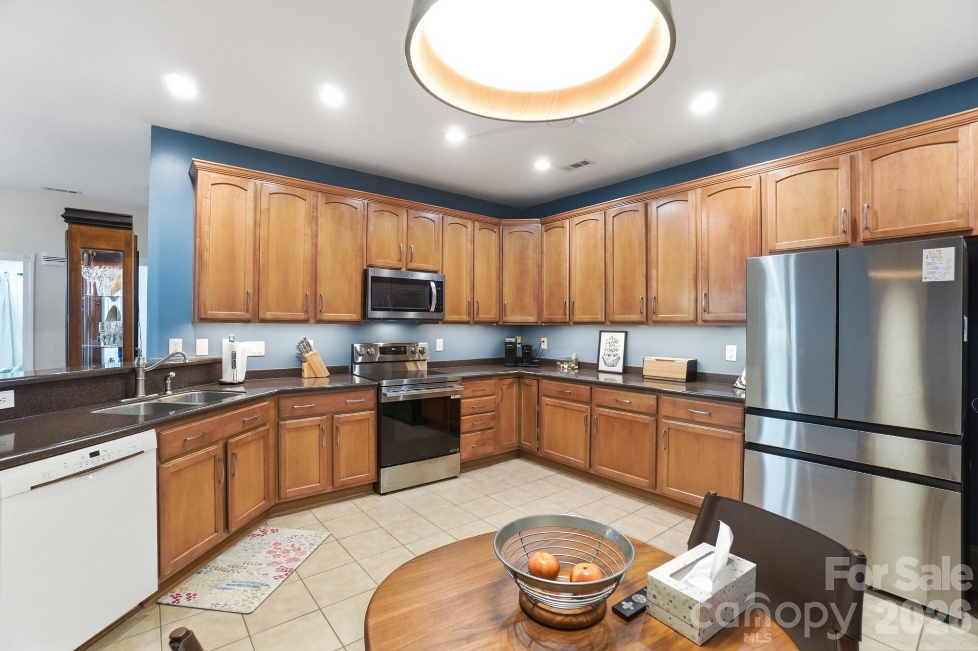 3270 Abbey Walk Lane — Matthews