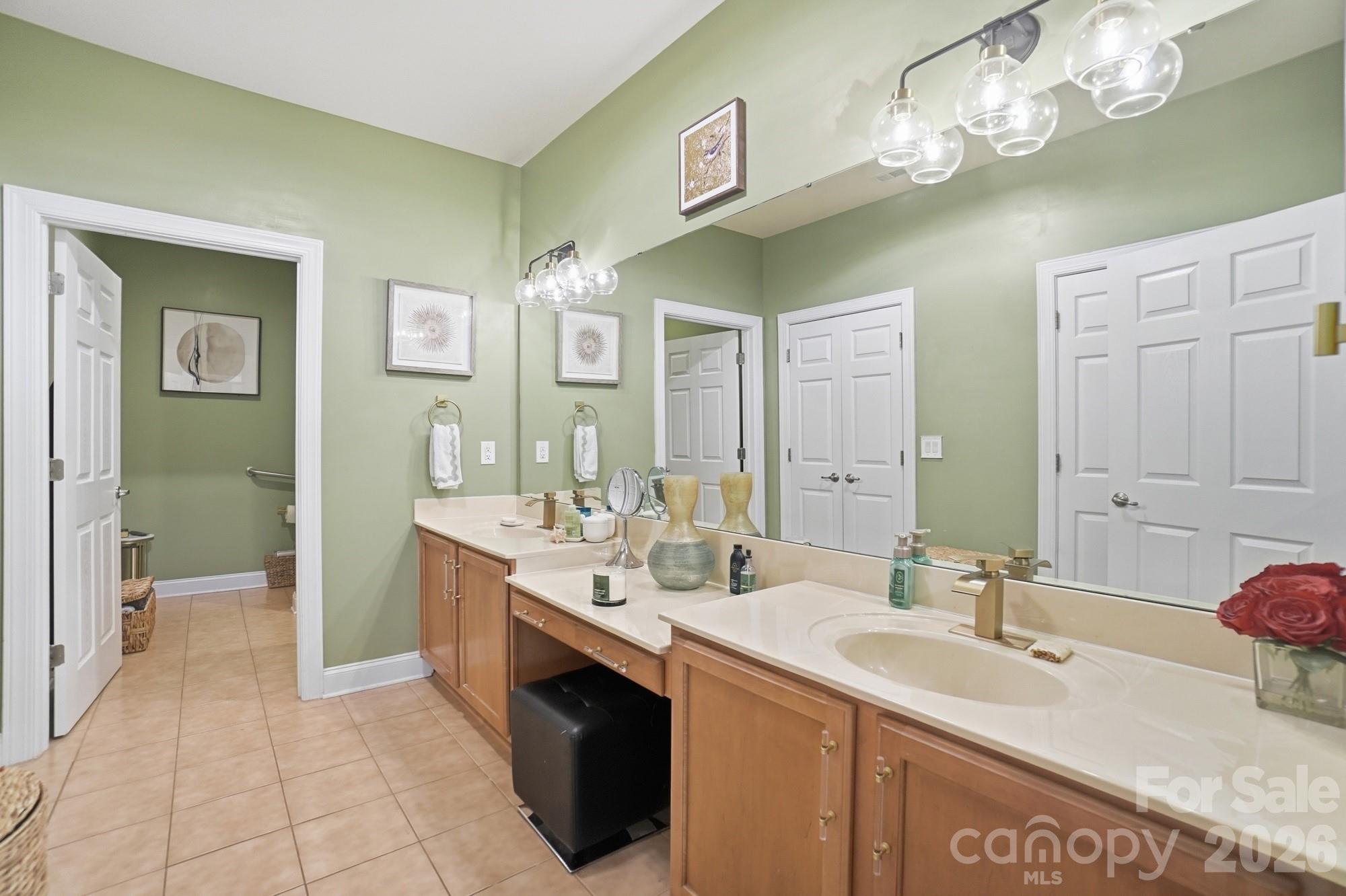 3270 Abbey Walk Lane — Matthews