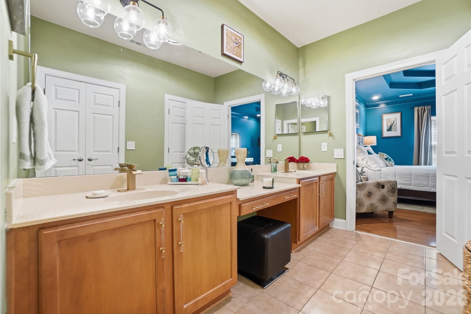 3270 Abbey Walk Lane — Matthews