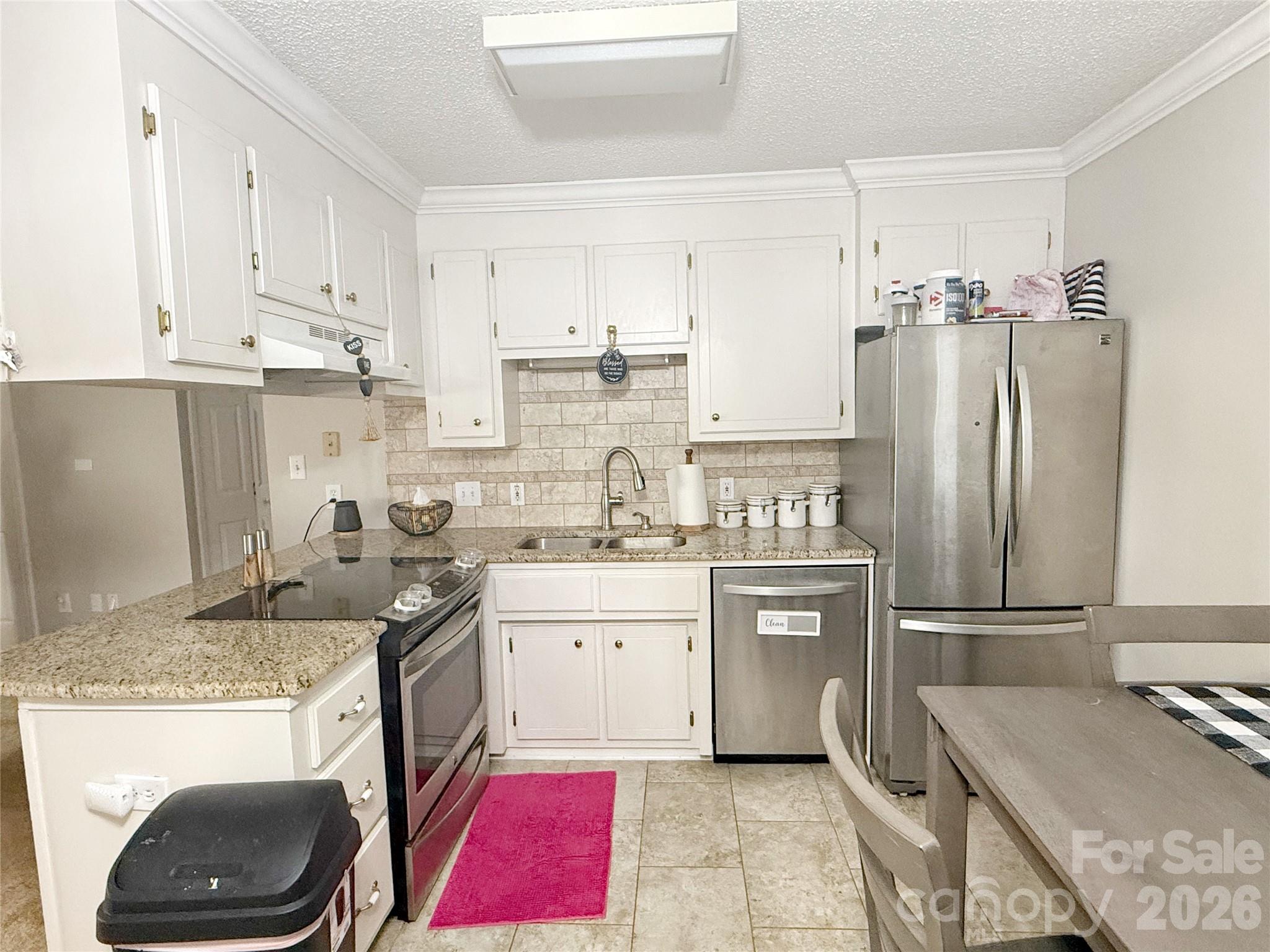 928 Lyndsey Brooke Court — Lincolnton