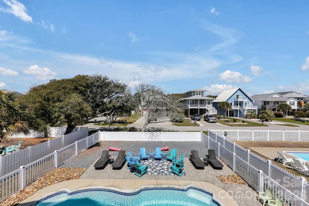 118 W Dolphin Drive — Oak Island