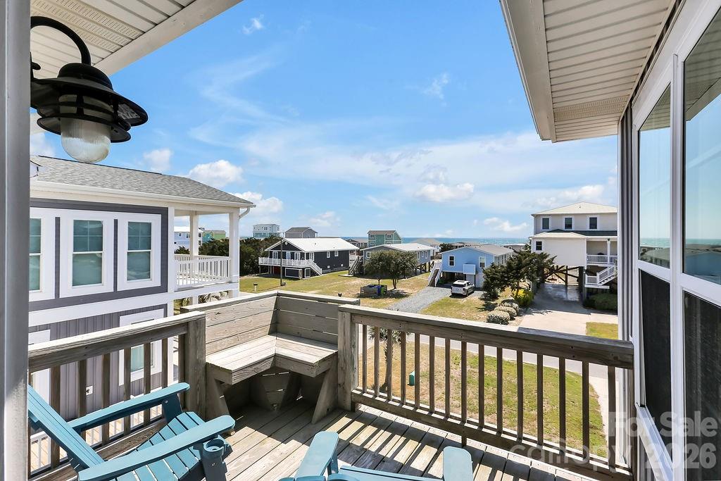 118 W Dolphin Drive — Oak Island