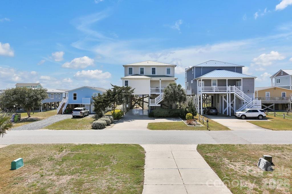 118 W Dolphin Drive — Oak Island