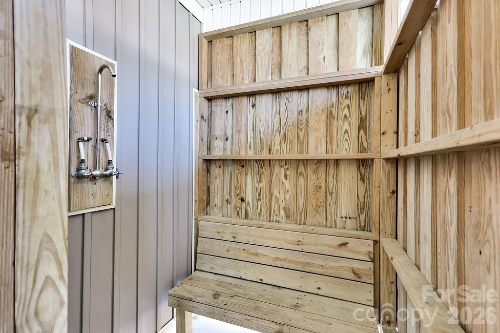 118 W Dolphin Drive — Oak Island