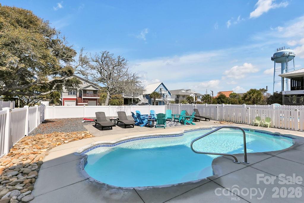 118 W Dolphin Drive — Oak Island
