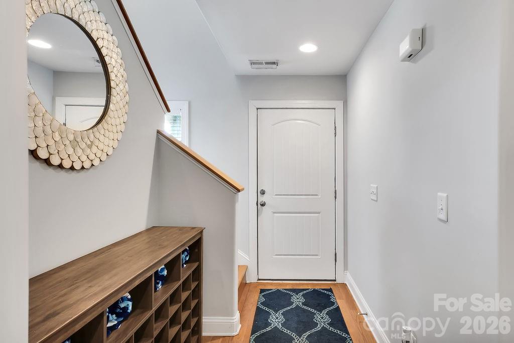 118 W Dolphin Drive — Oak Island