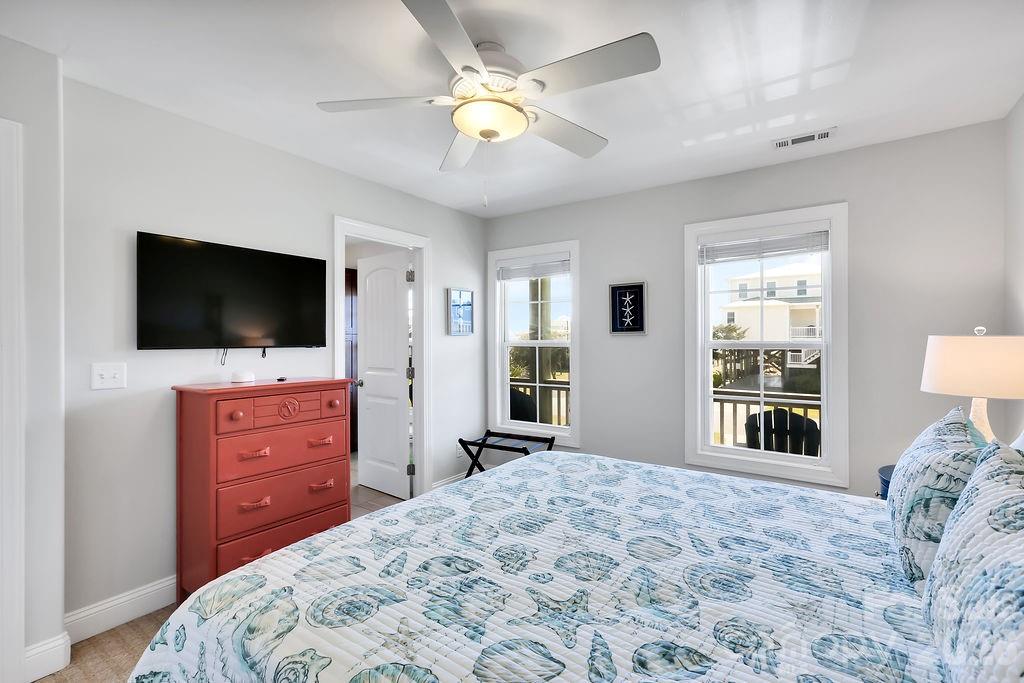 118 W Dolphin Drive — Oak Island