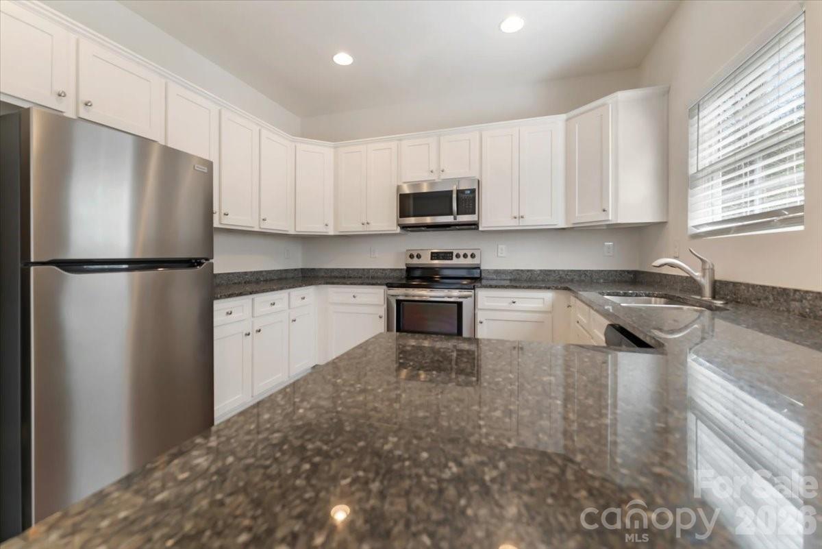 609 Oak Forest Lane — Salisbury