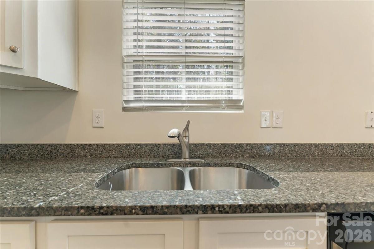 609 Oak Forest Lane — Salisbury
