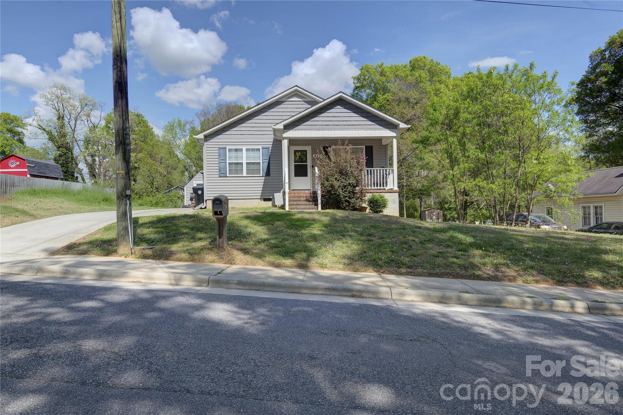 419 N Academy Street — Mooresville