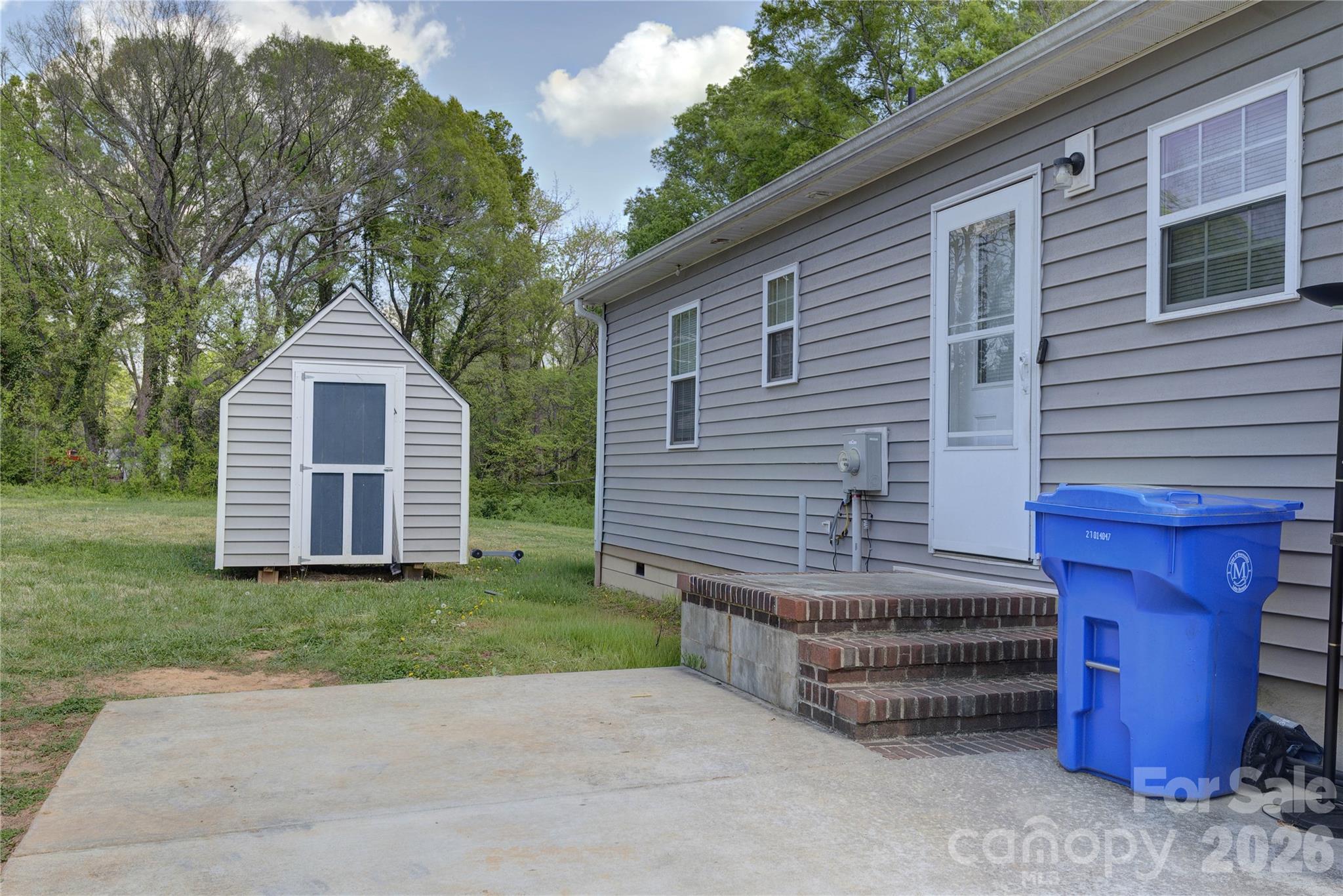 419 N Academy Street — Mooresville