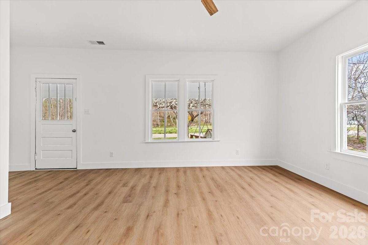1623 Barnardsville Highway — Barnardsville