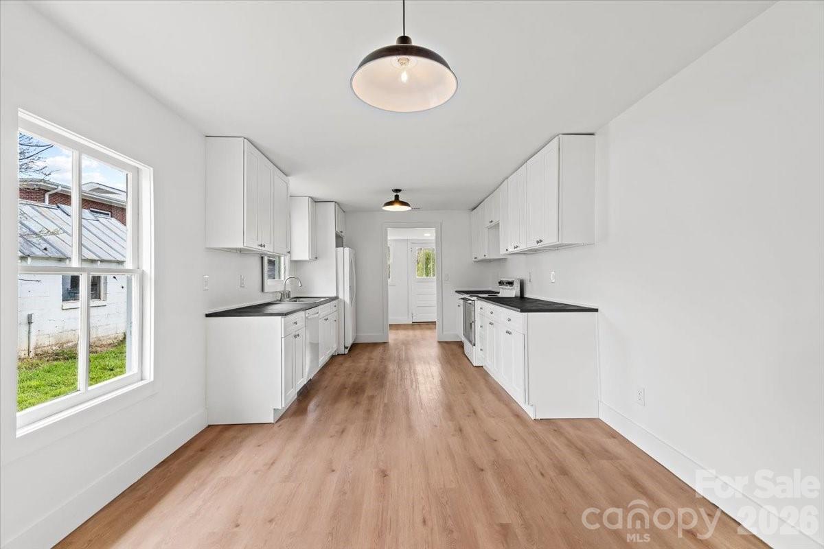 1623 Barnardsville Highway — Barnardsville