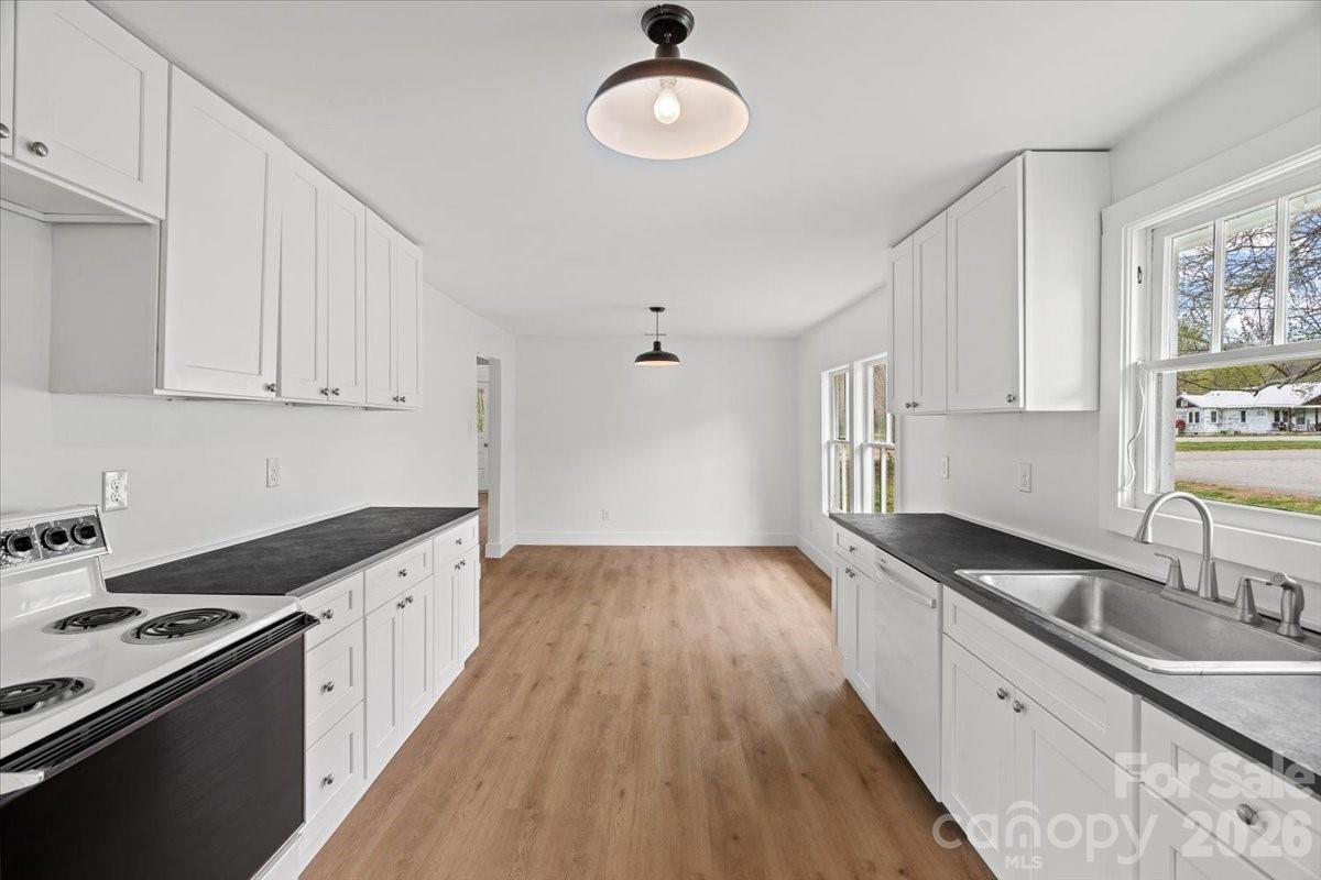 1623 Barnardsville Highway — Barnardsville