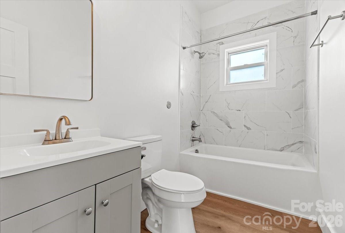 1623 Barnardsville Highway — Barnardsville