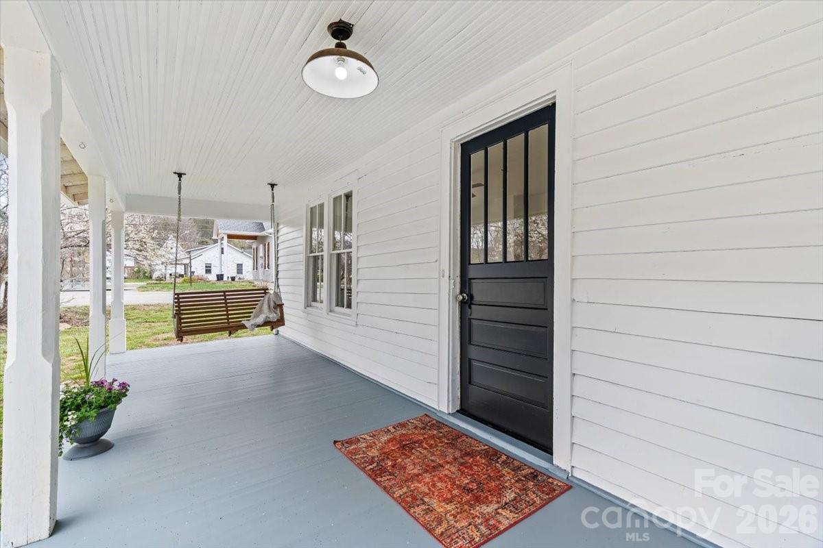 1623 Barnardsville Highway — Barnardsville