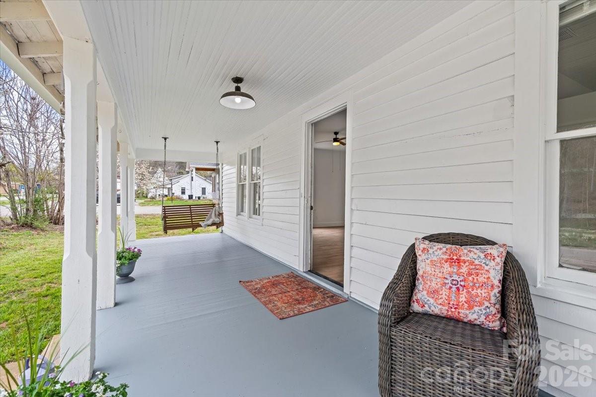 1623 Barnardsville Highway — Barnardsville