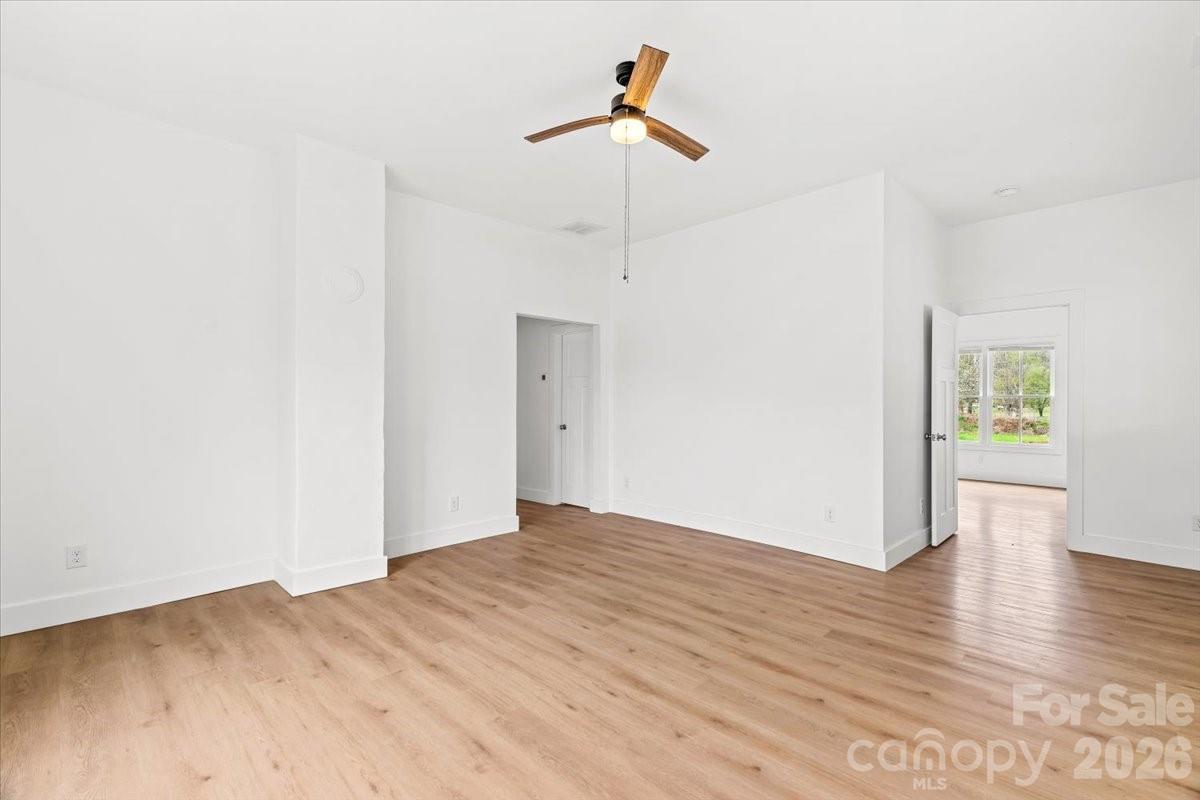 1623 Barnardsville Highway — Barnardsville