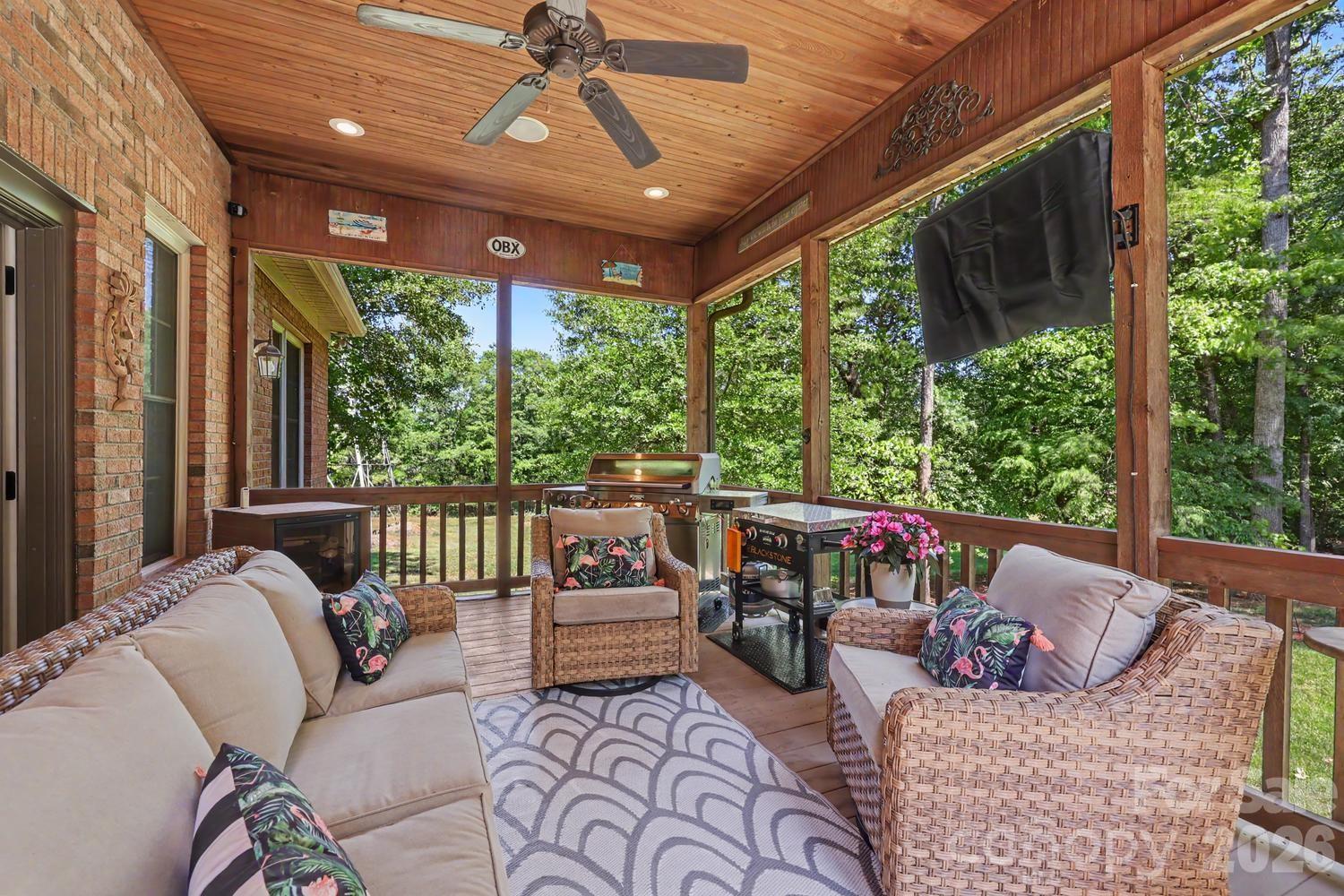 225 Highland Forest Drive — Clover