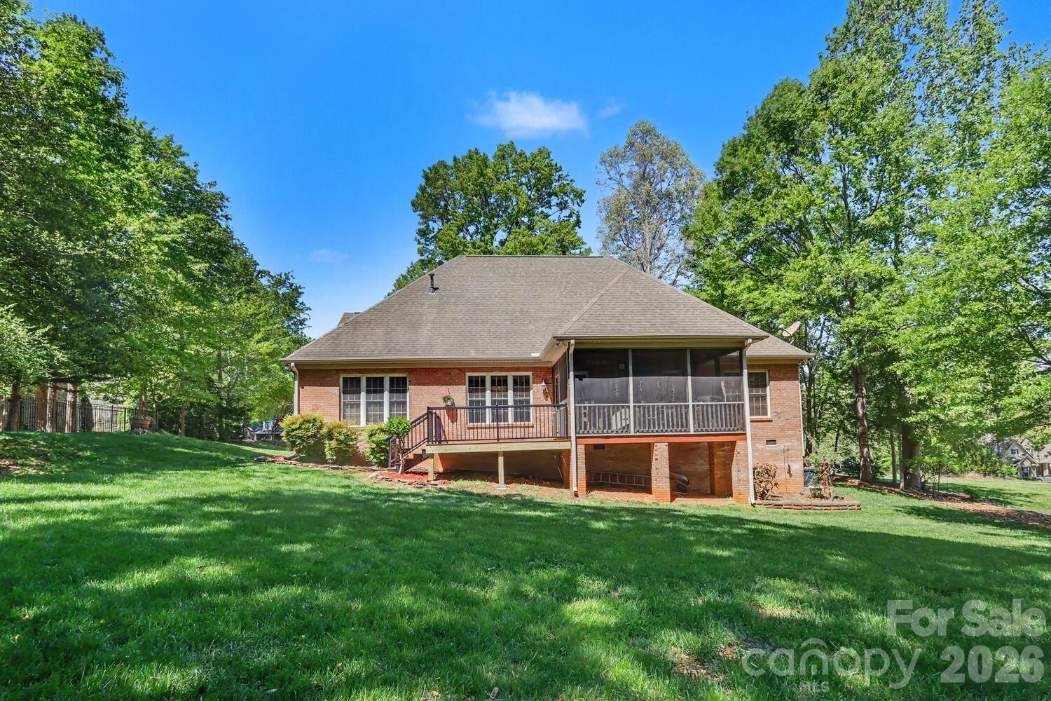 225 Highland Forest Drive — Clover