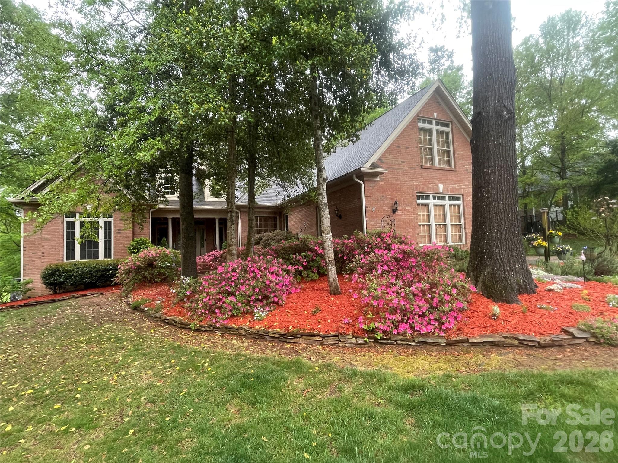 225 Highland Forest Drive — Clover