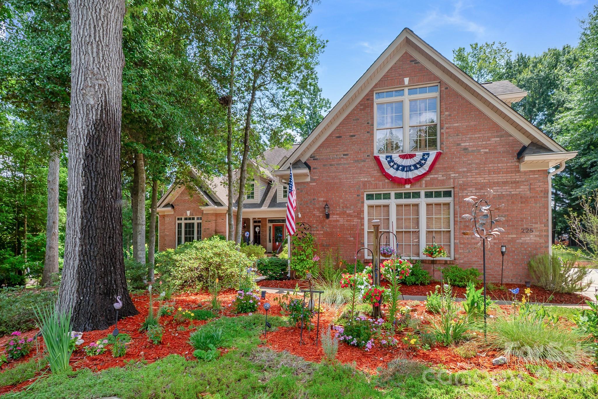 225 Highland Forest Drive — Clover