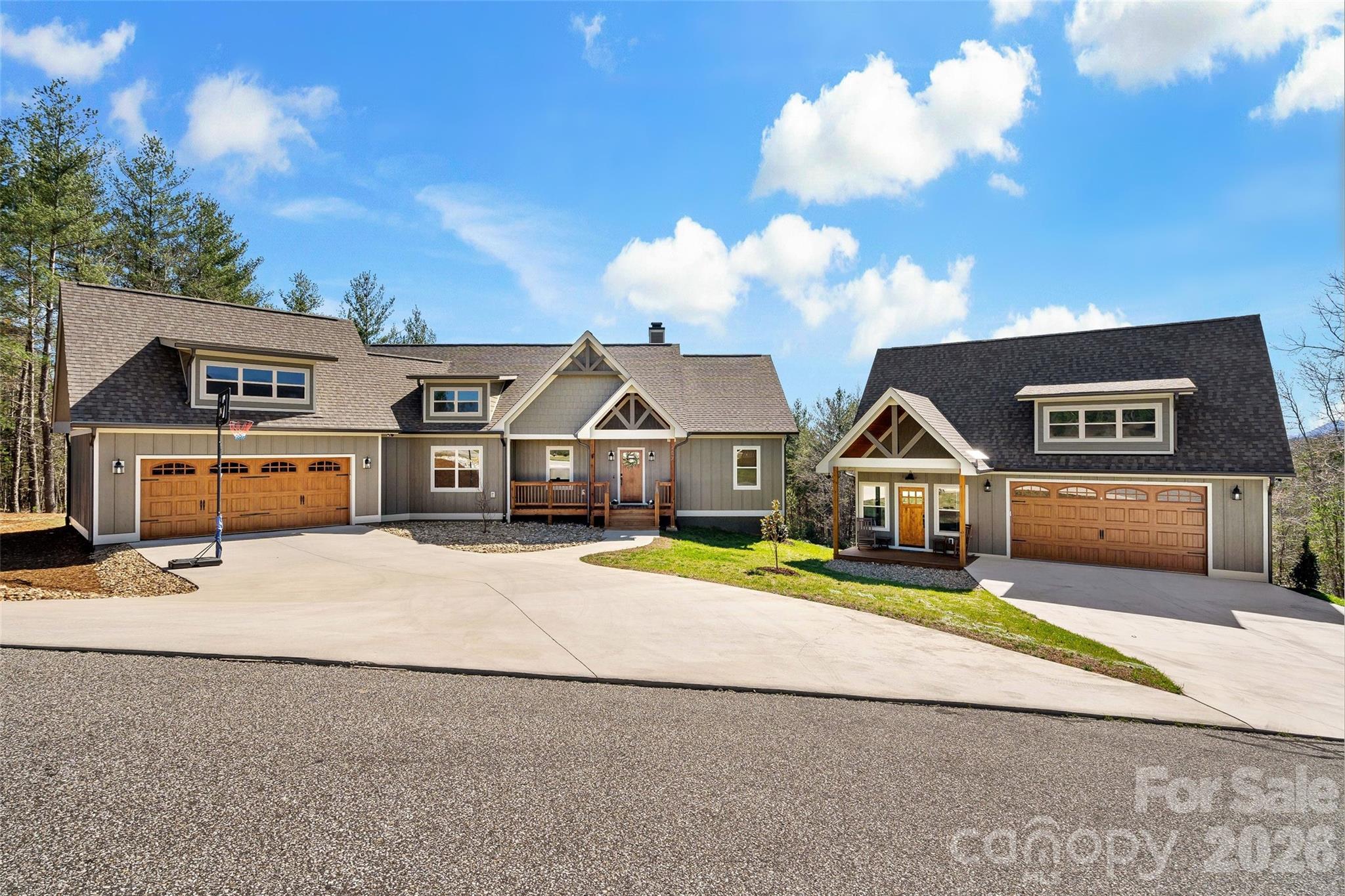 207 Lake Crest Drive #11 — Nebo