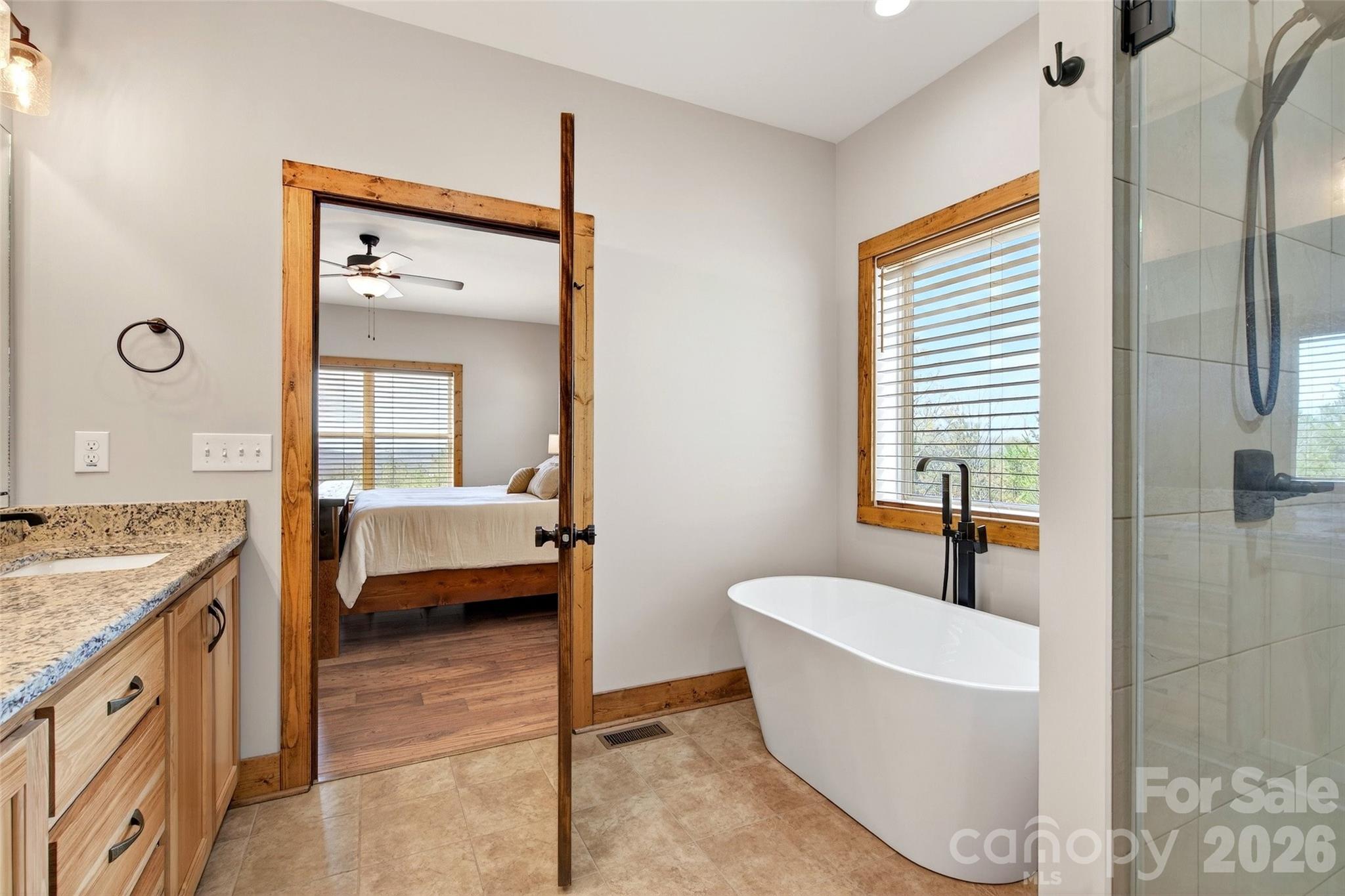 207 Lake Crest Drive #11 — Nebo