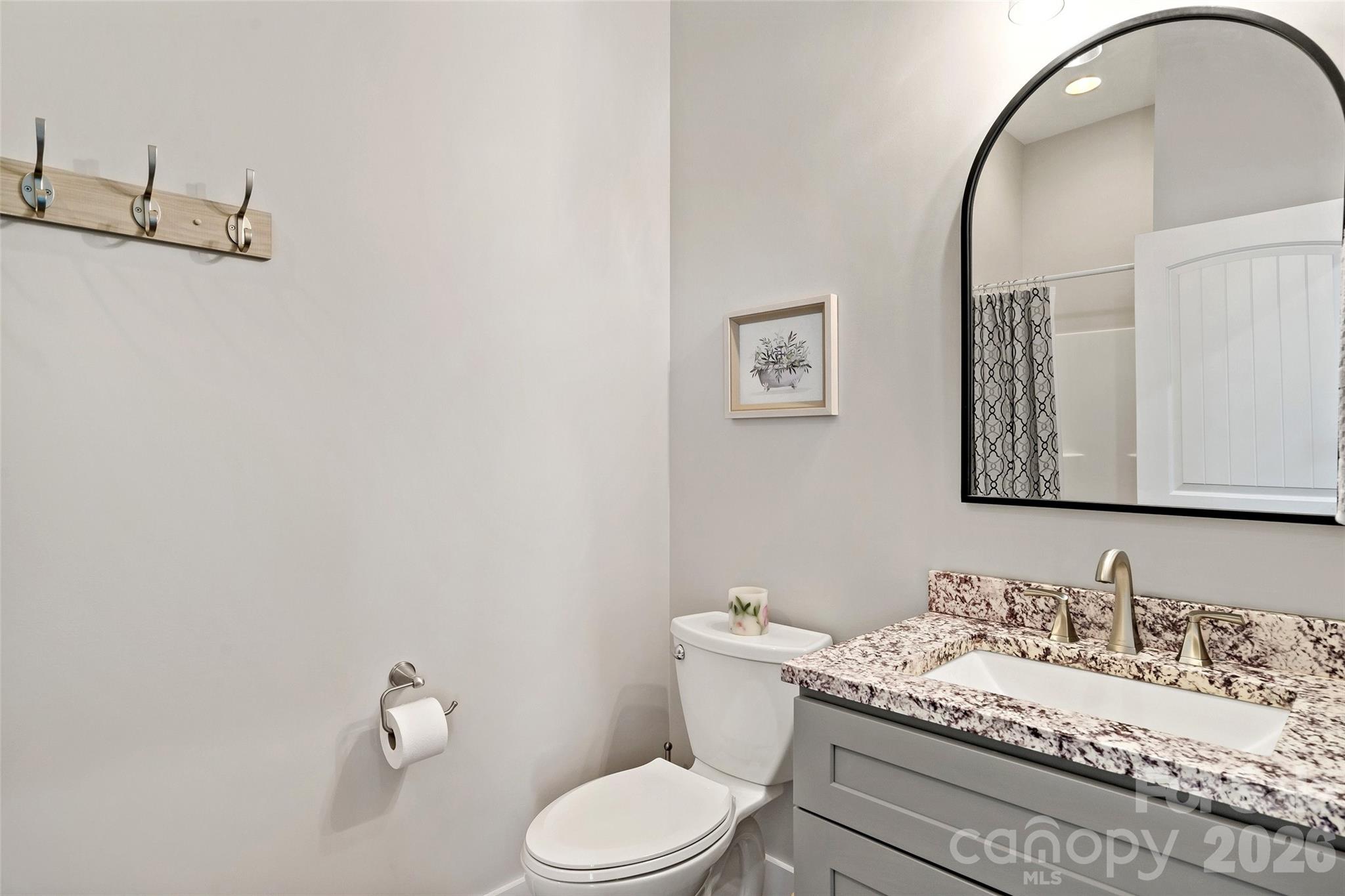 207 Lake Crest Drive #11 — Nebo
