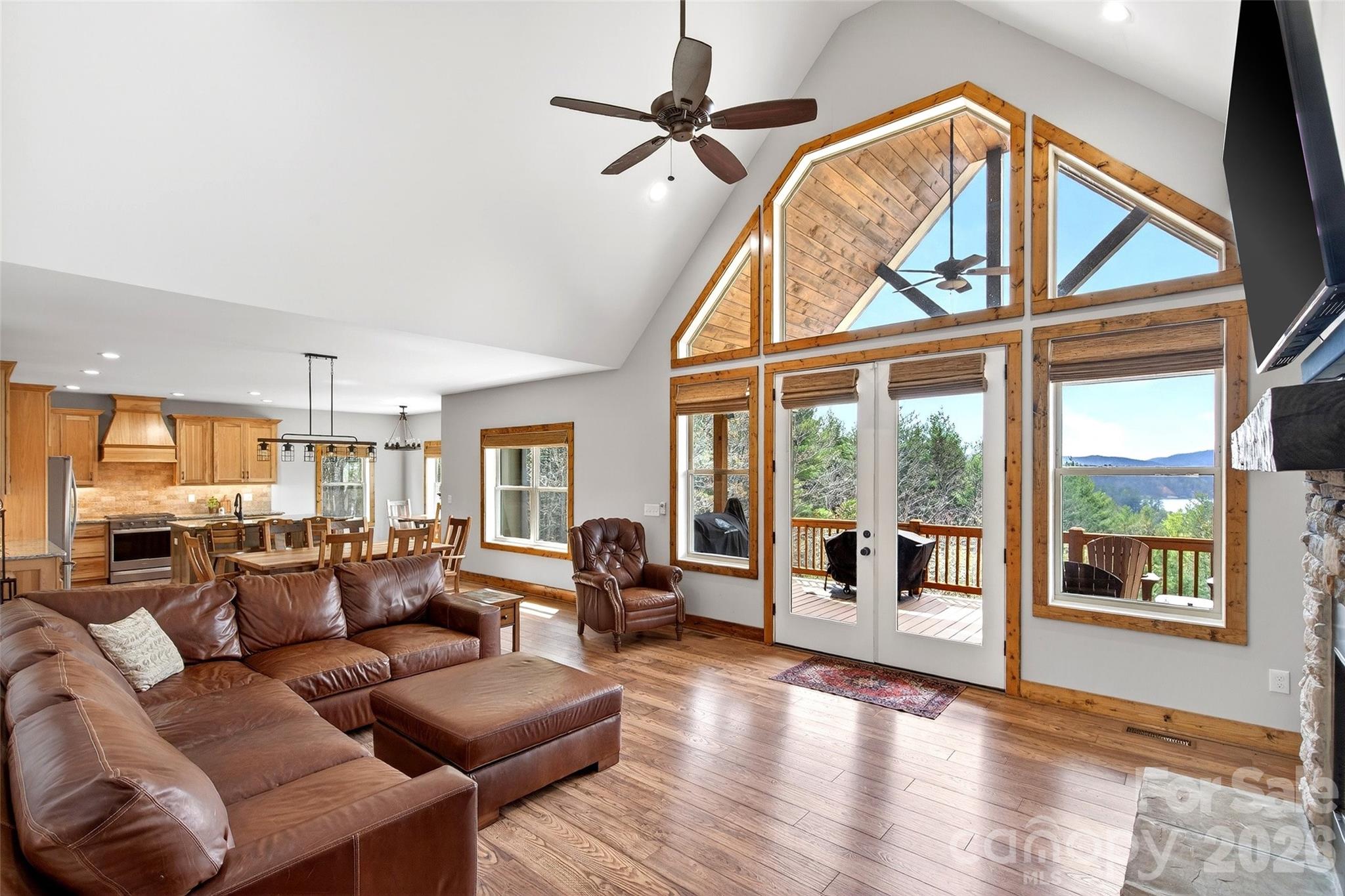 207 Lake Crest Drive #11 — Nebo