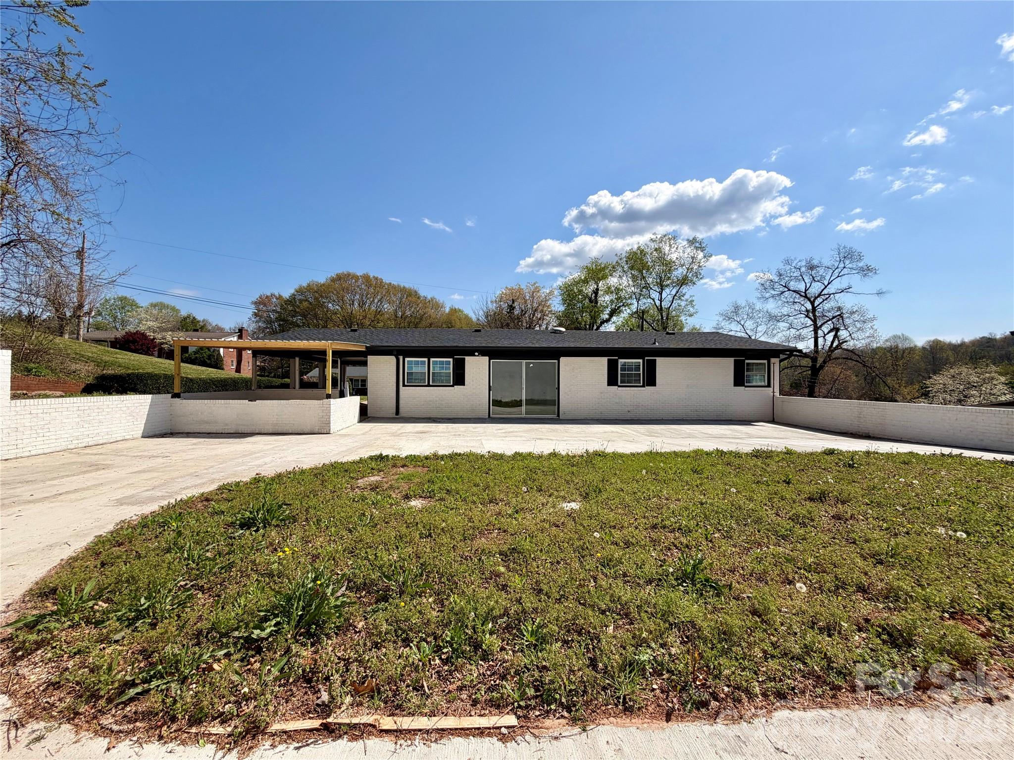 202 WOODWARD Avenue — Morganton