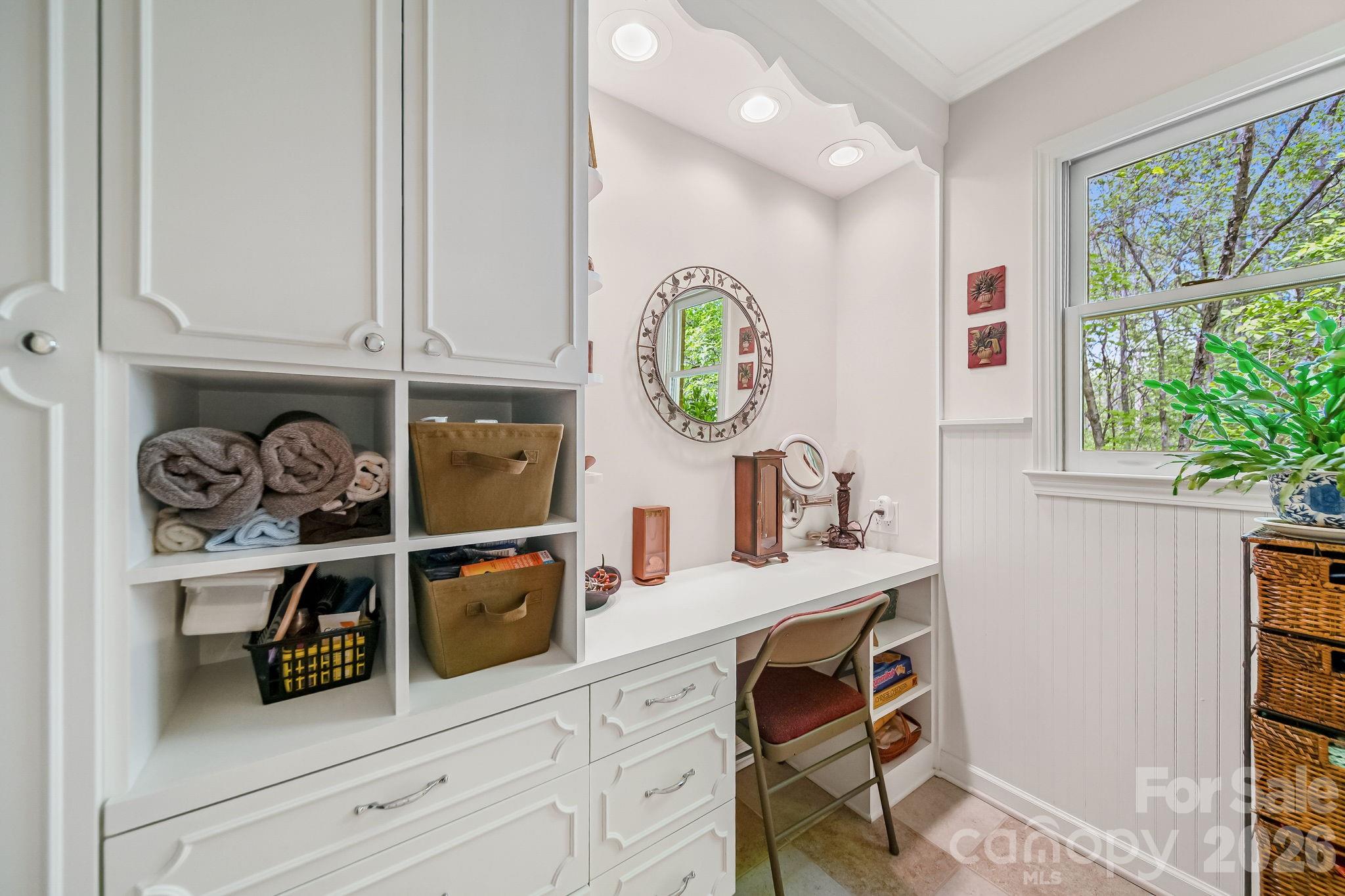 2056 Lawrence Road — Clover