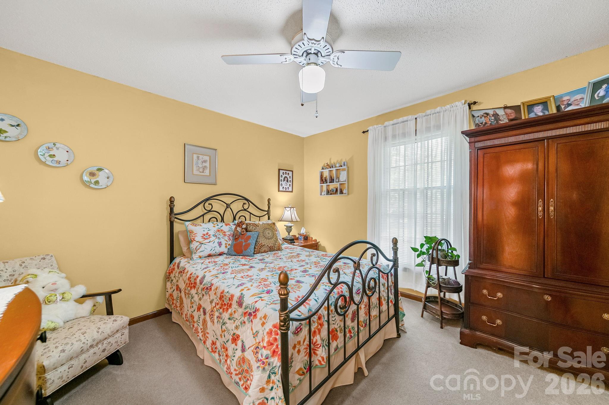 2056 Lawrence Road — Clover