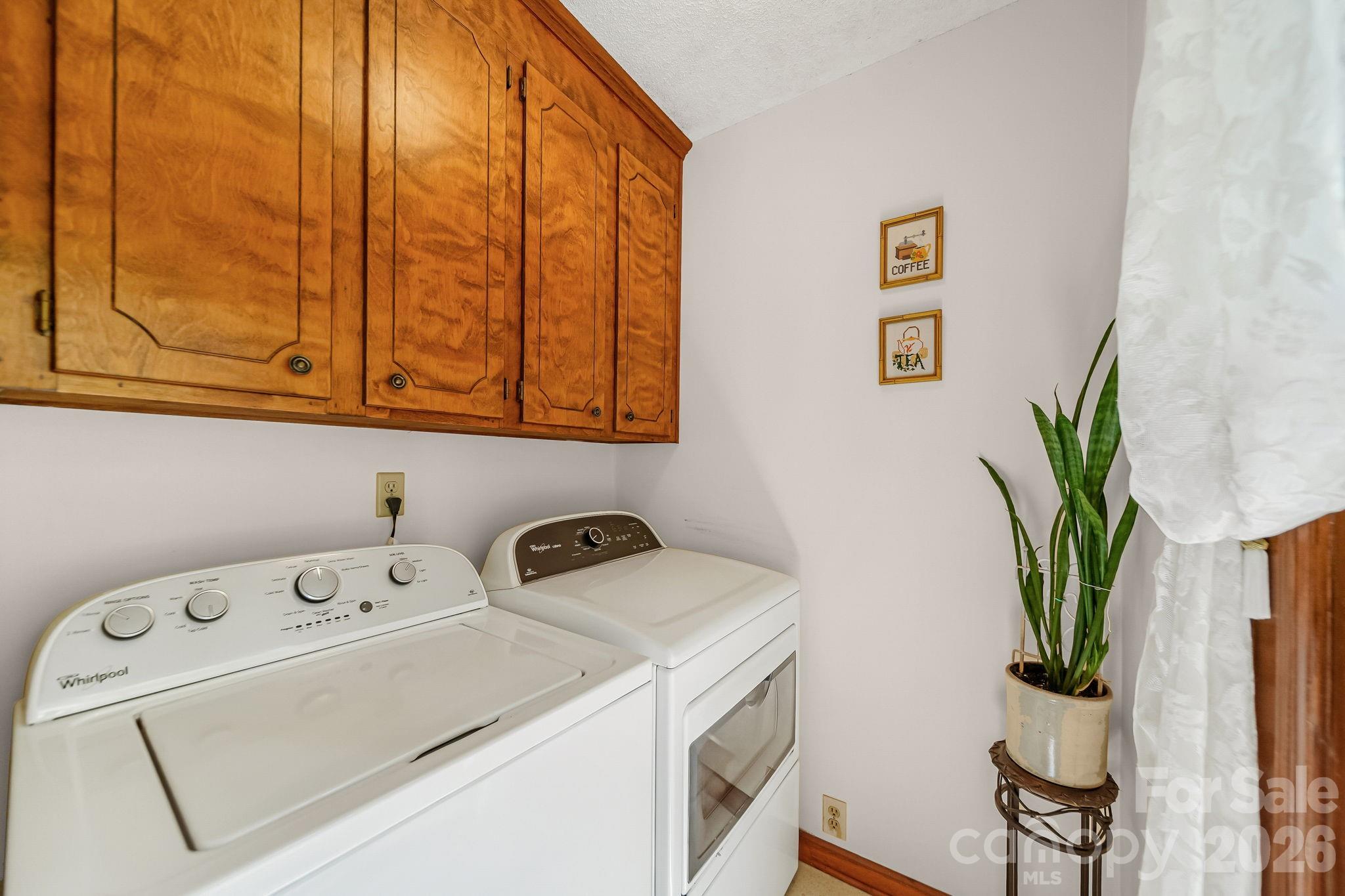 2056 Lawrence Road — Clover