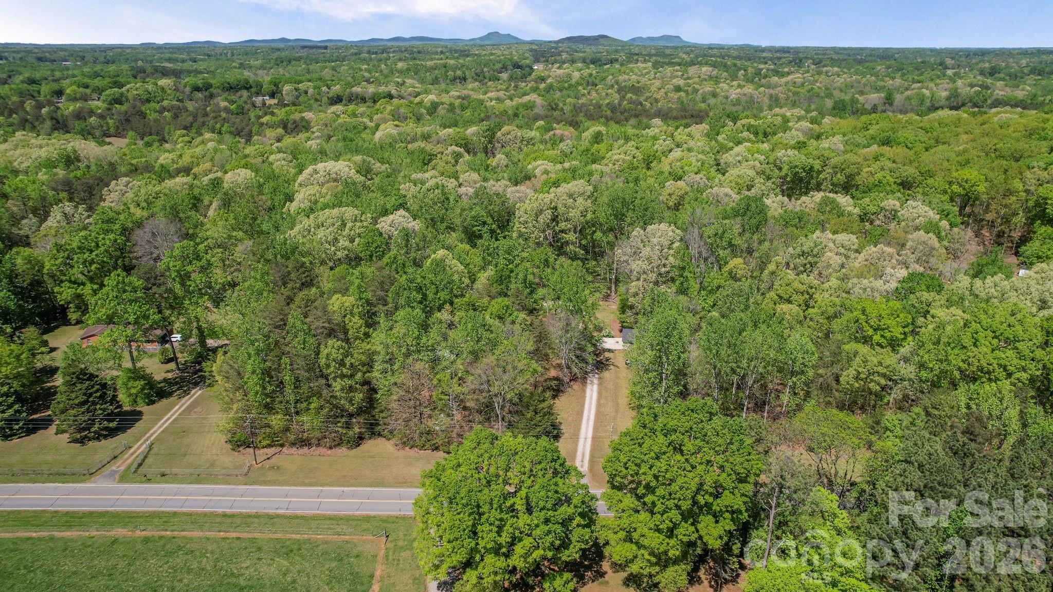 2056 Lawrence Road — Clover