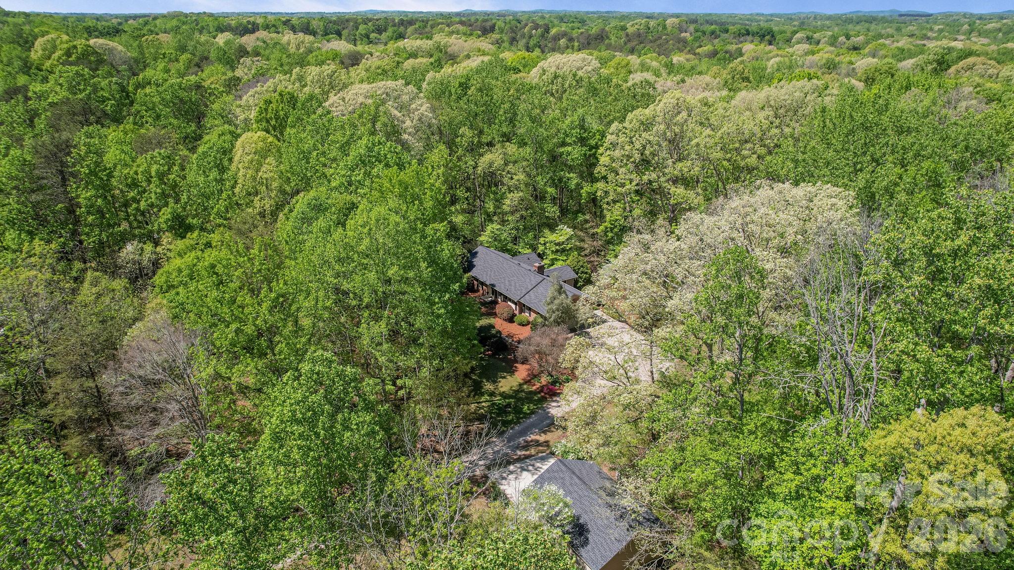 2056 Lawrence Road — Clover