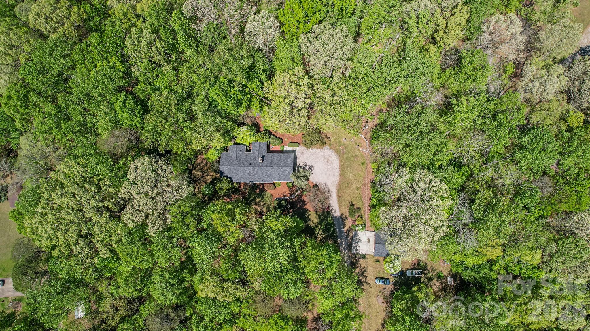 2056 Lawrence Road — Clover