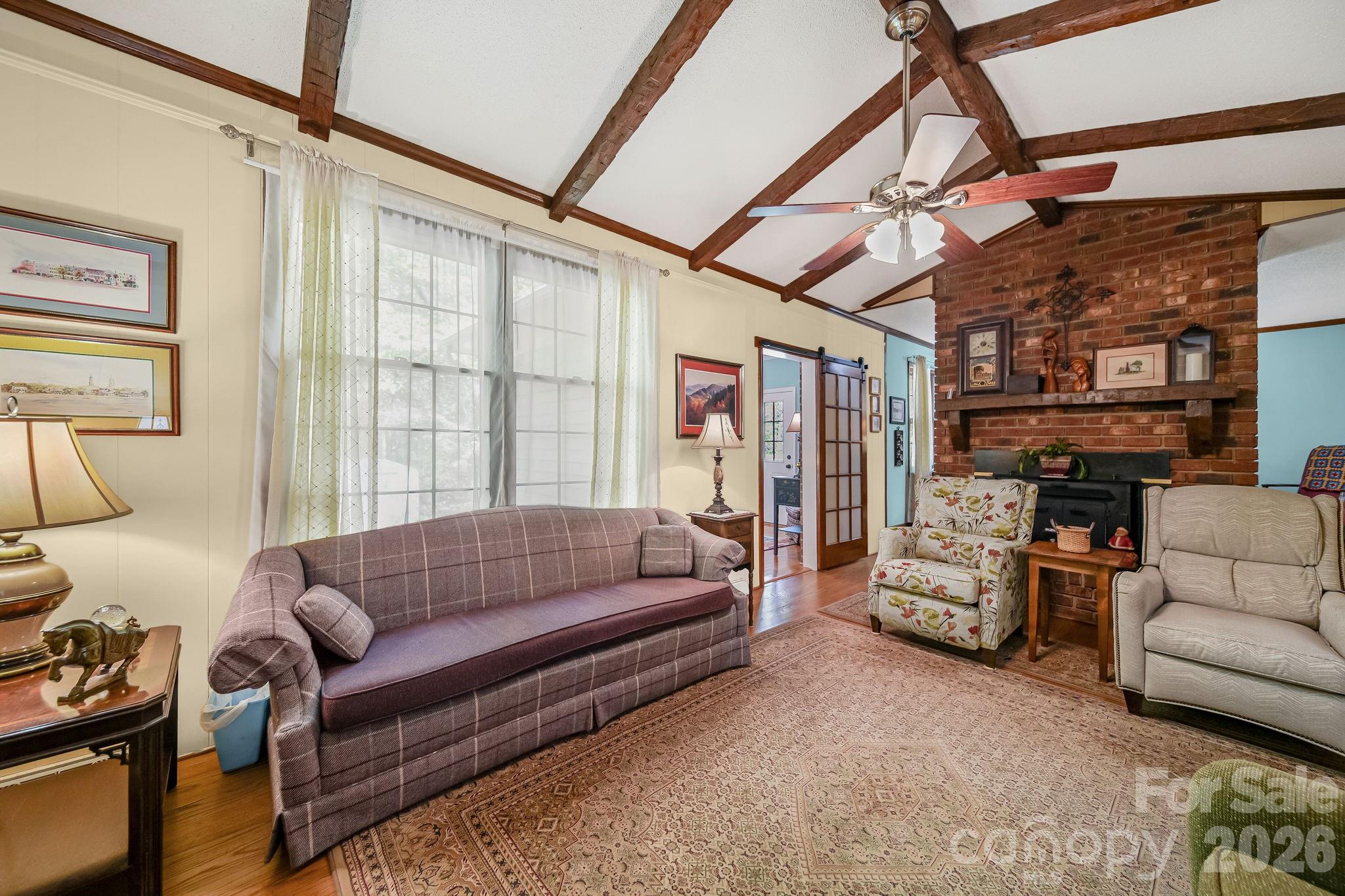 2056 Lawrence Road — Clover