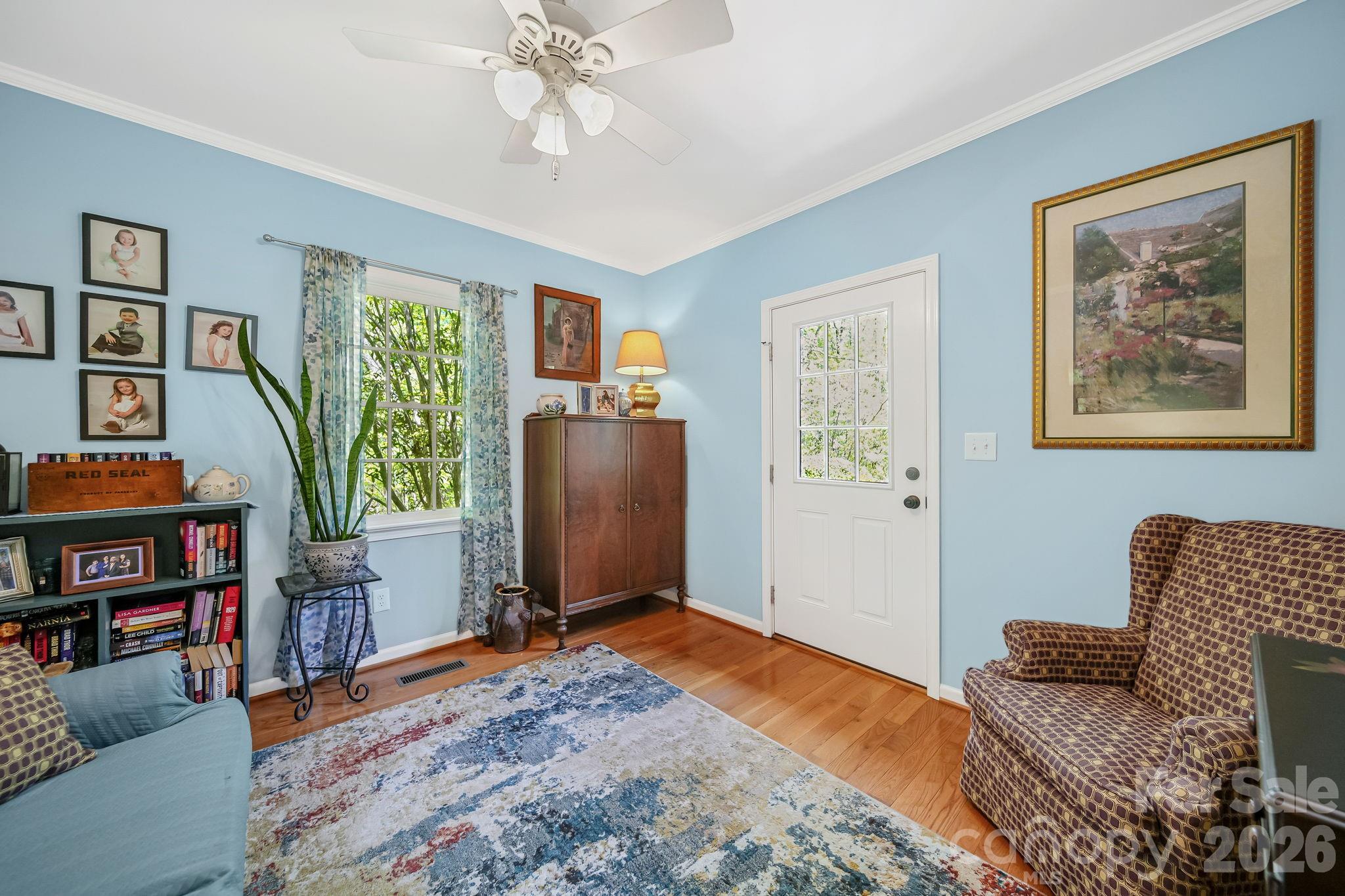 2056 Lawrence Road — Clover