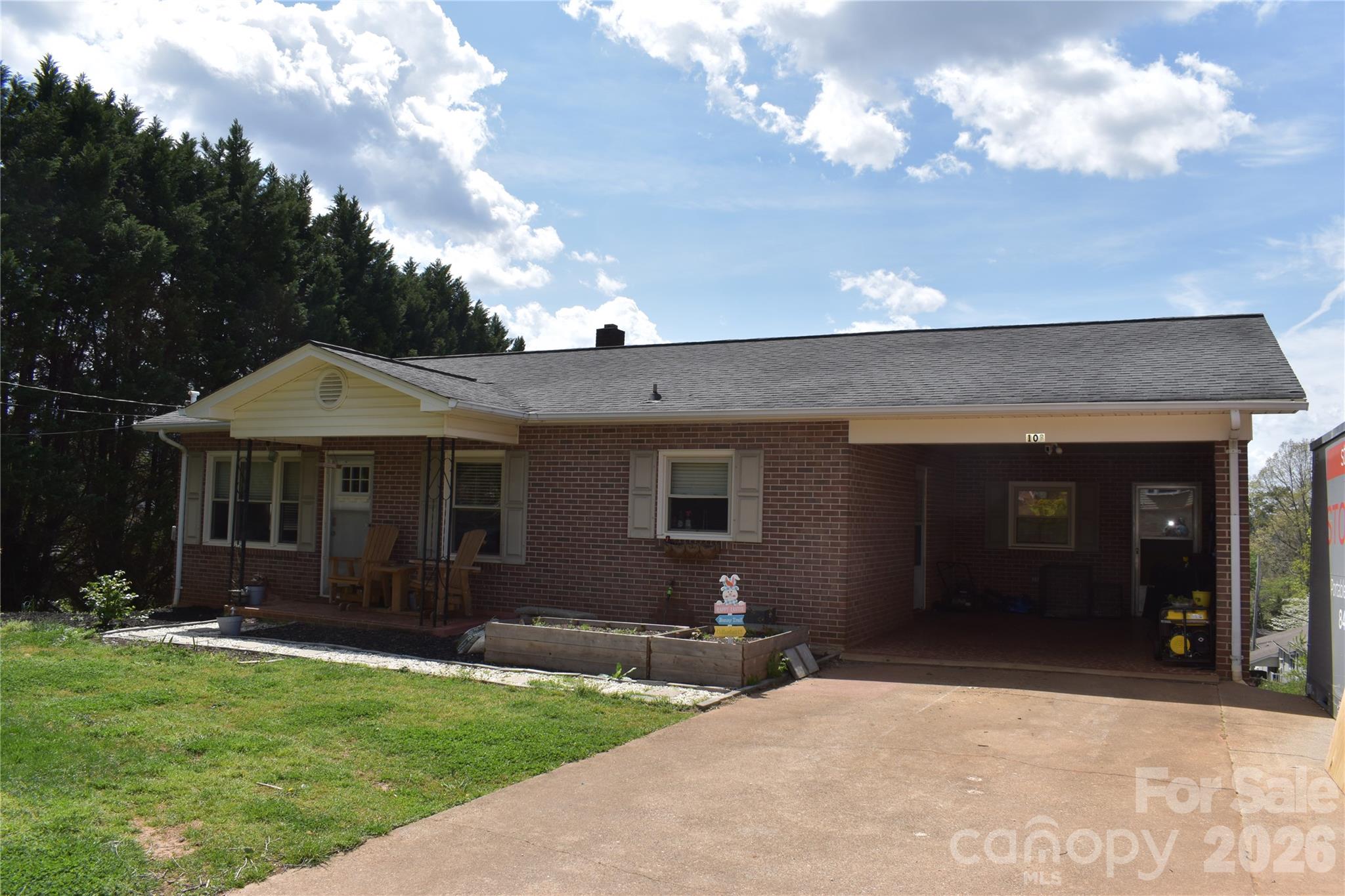 103 Regina Drive — Morganton