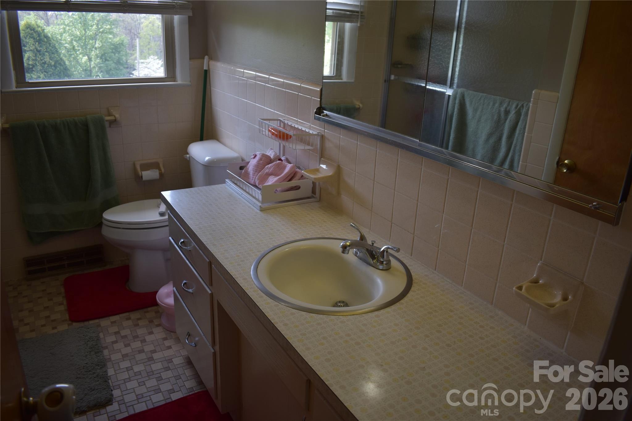103 Regina Drive — Morganton
