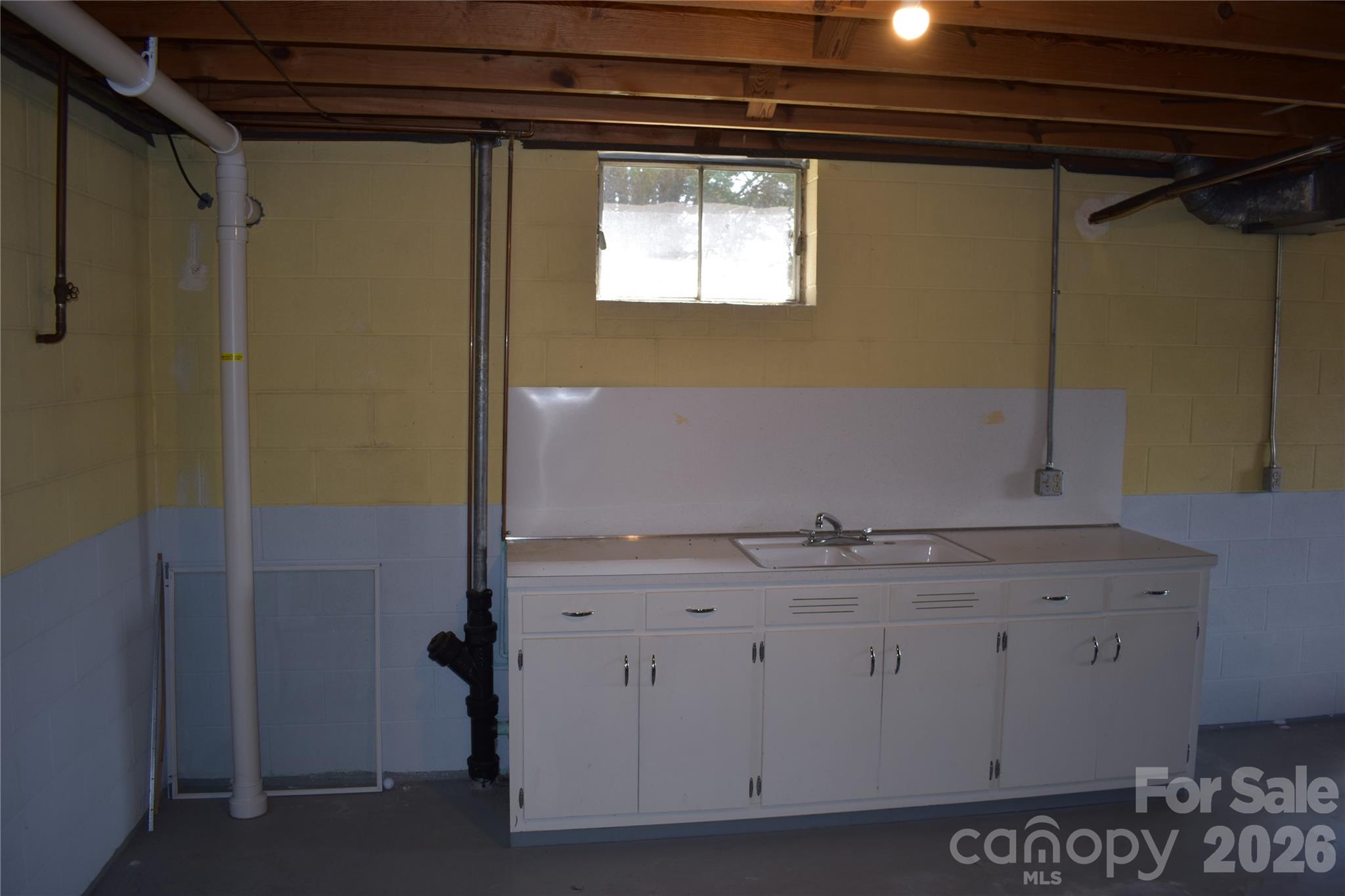 103 Regina Drive — Morganton
