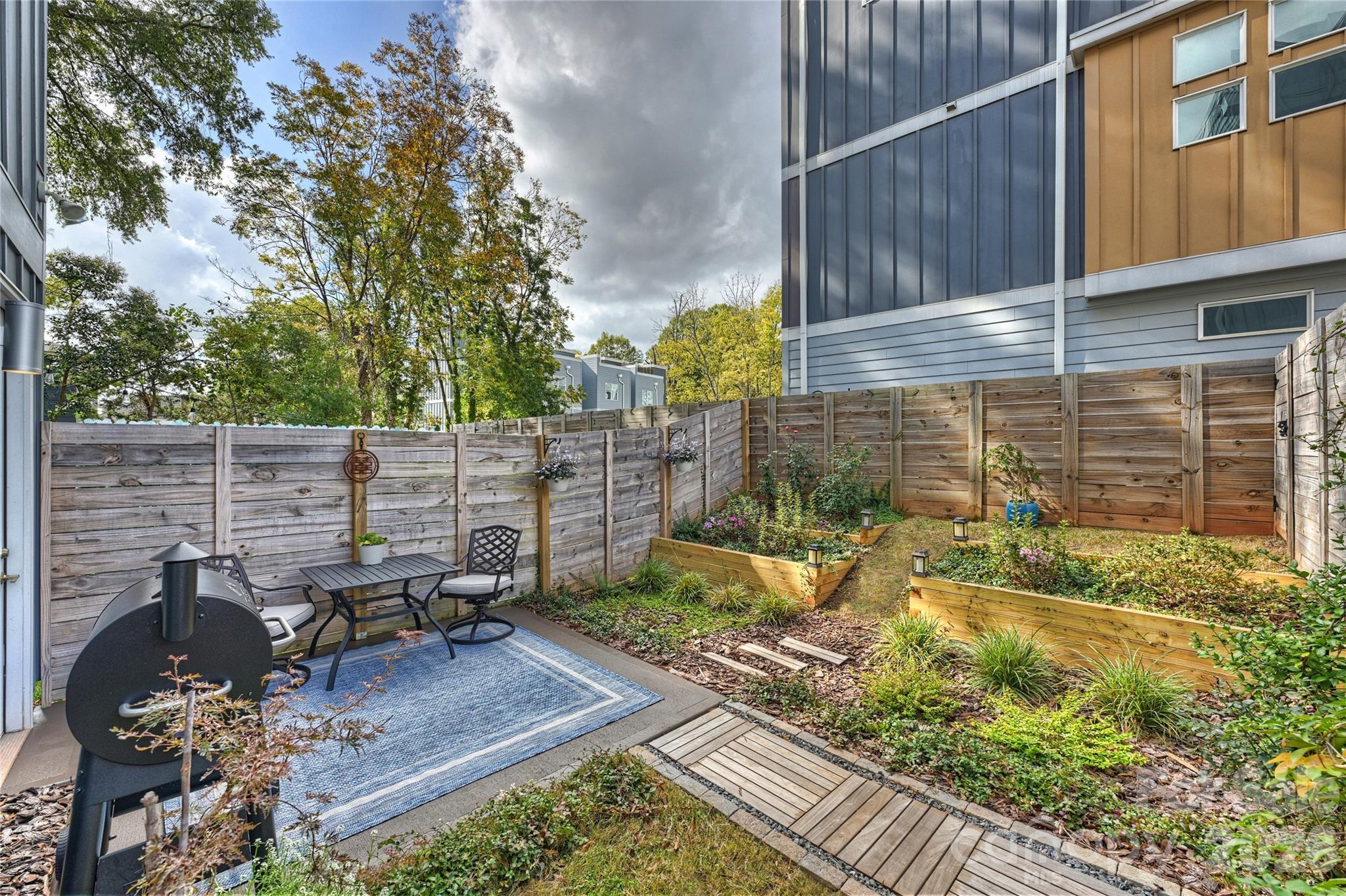1651 Duckworth Avenue — Charlotte